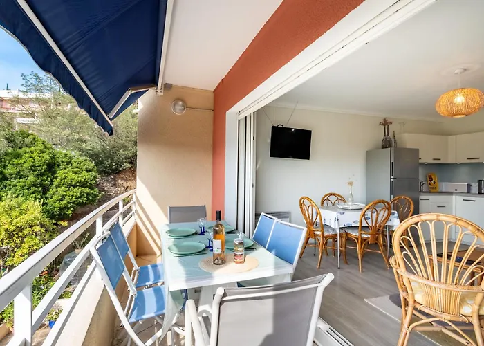 Le Marbello By Interhome Daire Le Lavandou